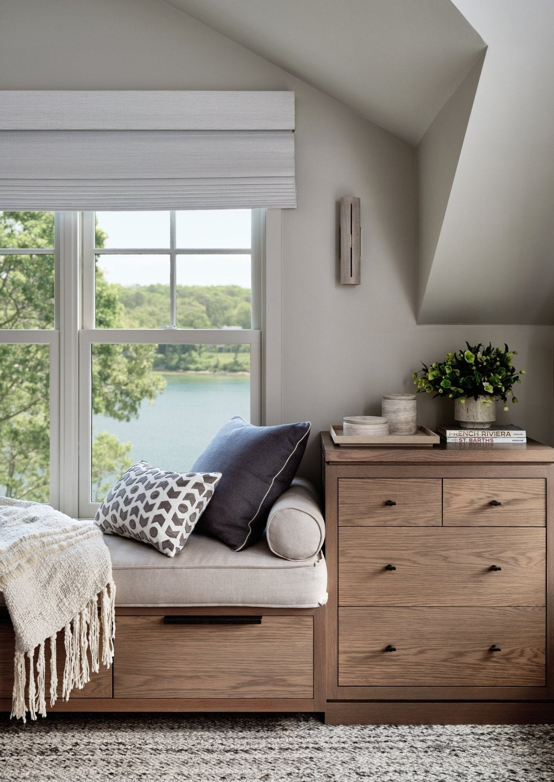 How to Select the Right Custom Pillow Inserts for Your Space by Centro Decor - Centro Decor