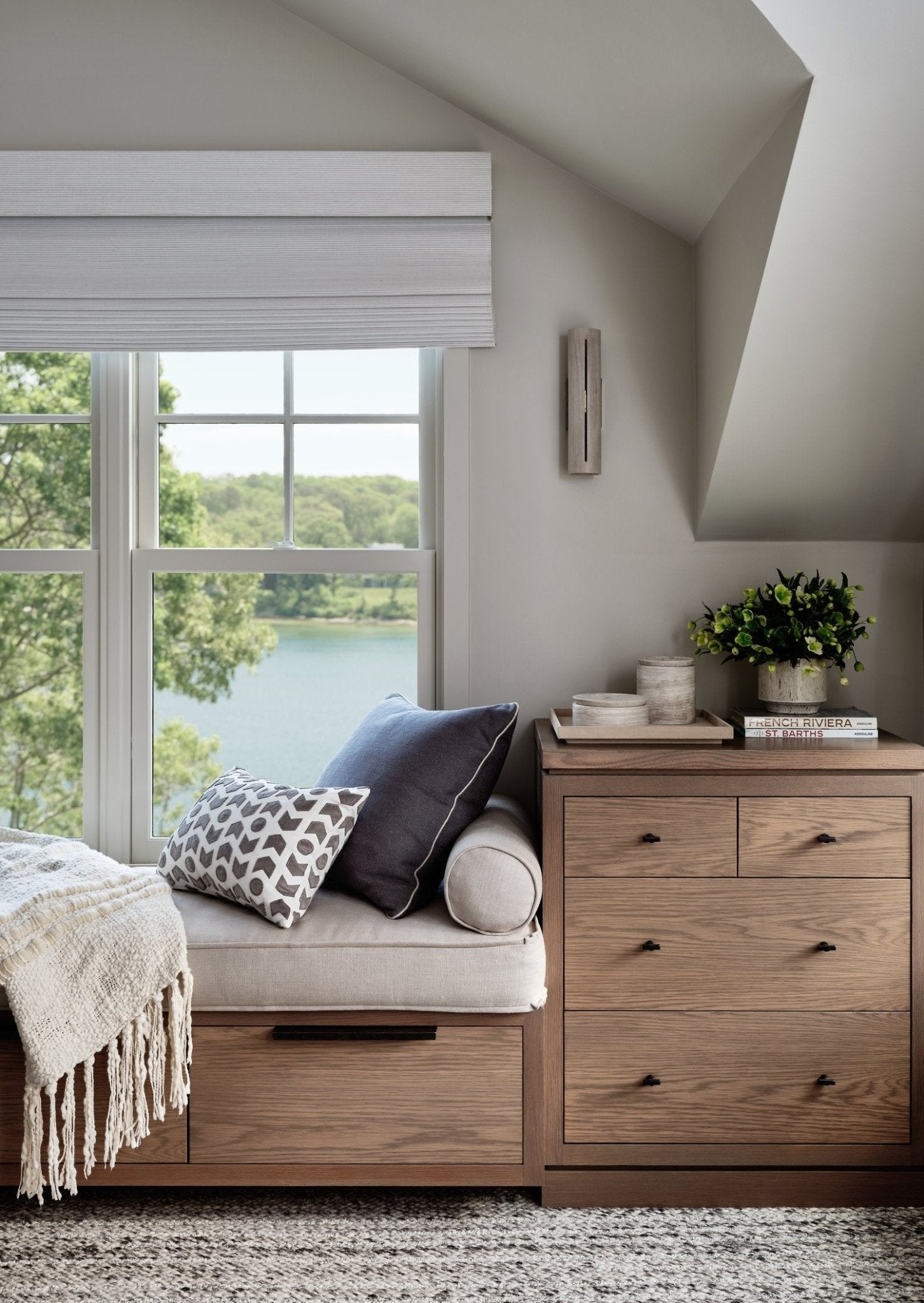 How to Select the Right Custom Pillow Inserts for Your Space by Centro Decor - Centro Decor